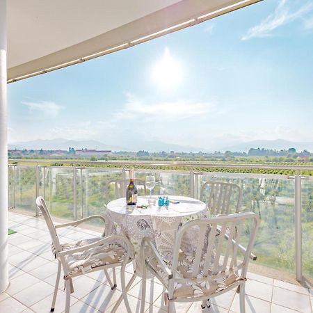 Glass House كونيو المظهر الخارجي الصورة